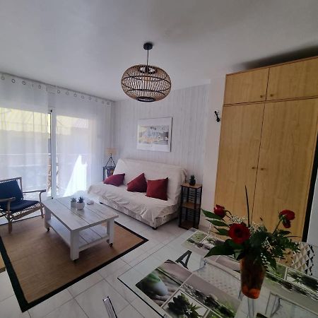 Lovely One Bedroom With Balcony Roses Buitenkant foto