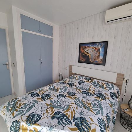 Lovely One Bedroom With Balcony Roses Buitenkant foto