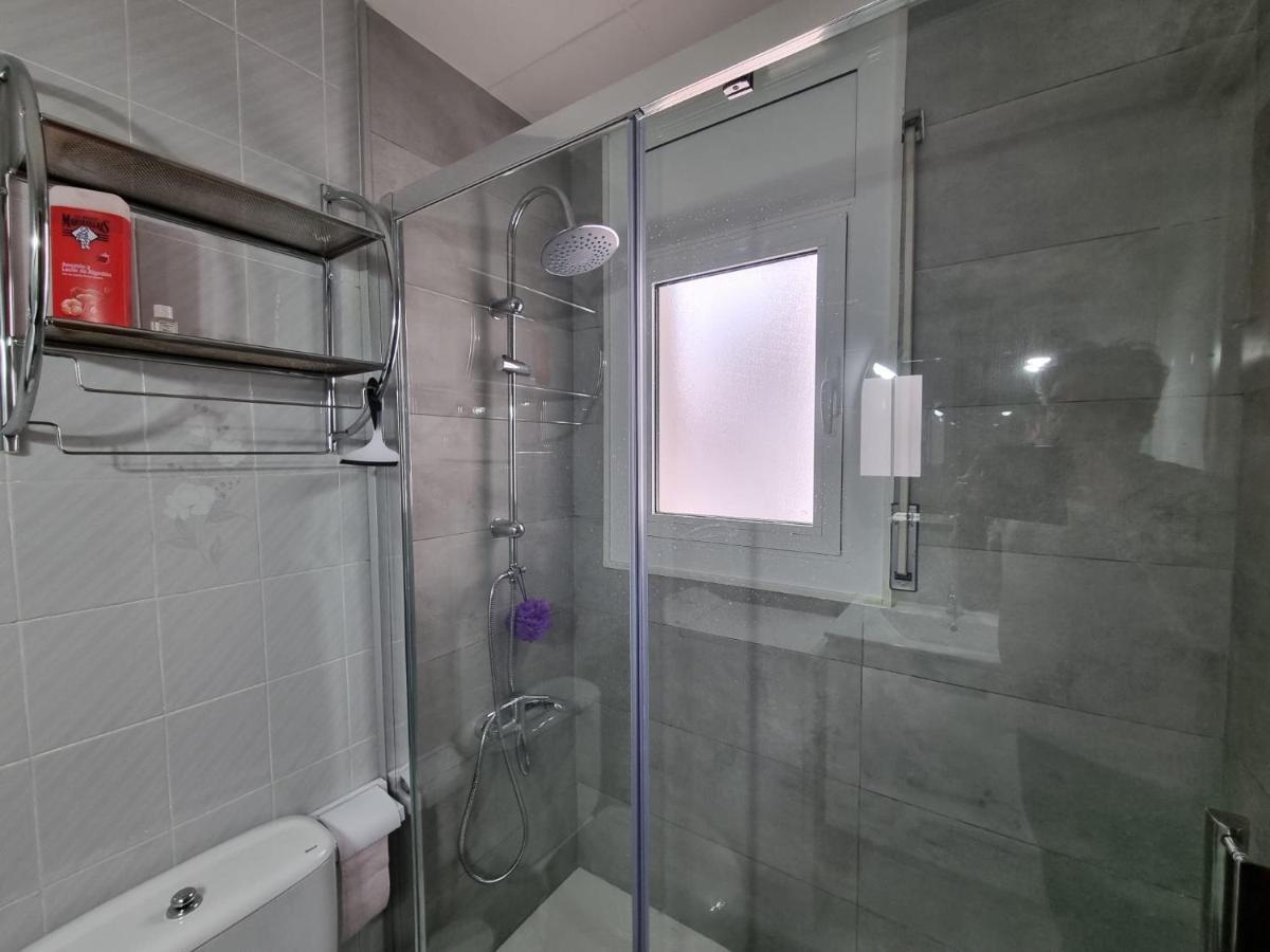 Lovely One Bedroom With Balcony Roses Buitenkant foto