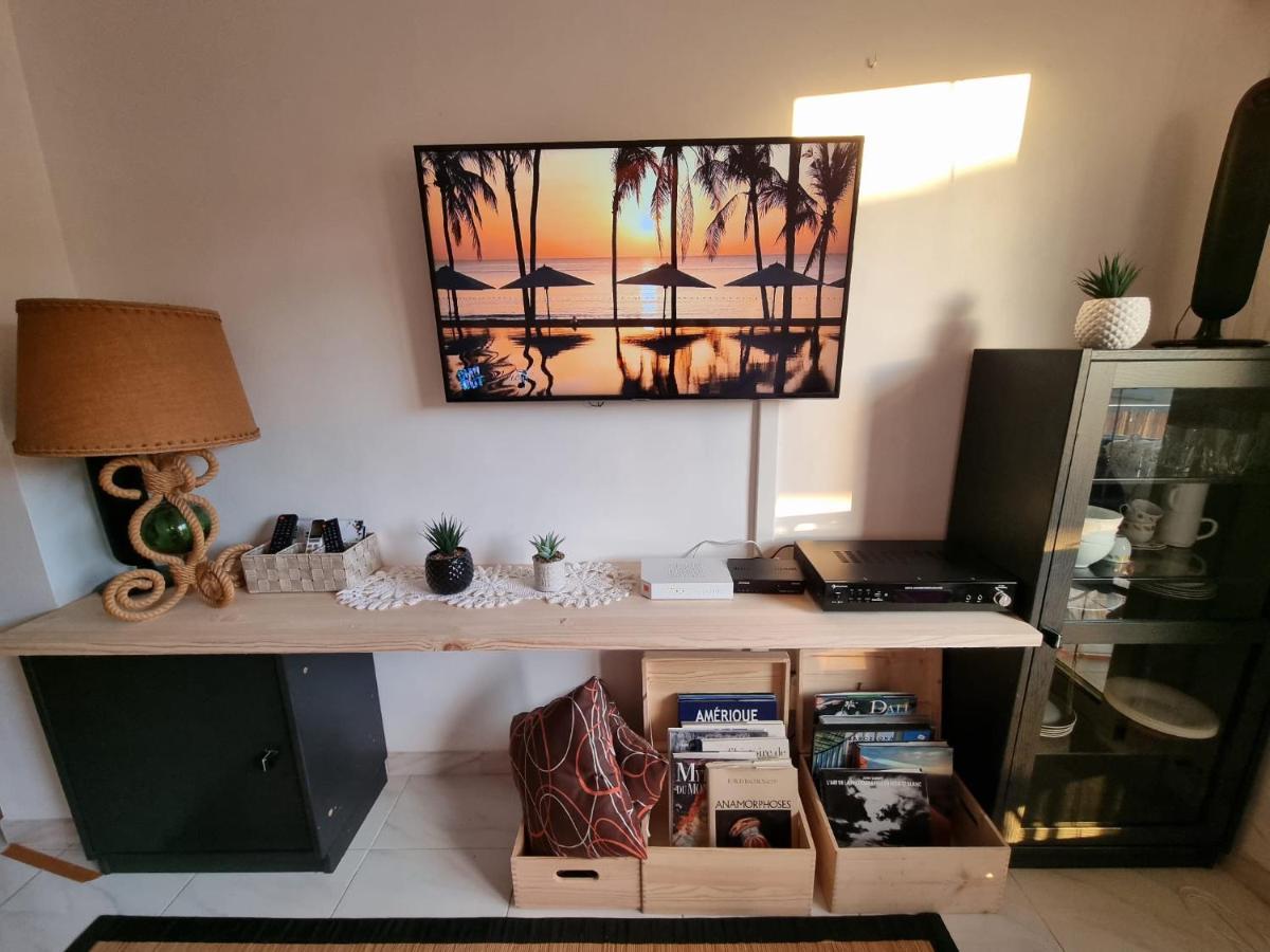 Lovely One Bedroom With Balcony Roses Buitenkant foto