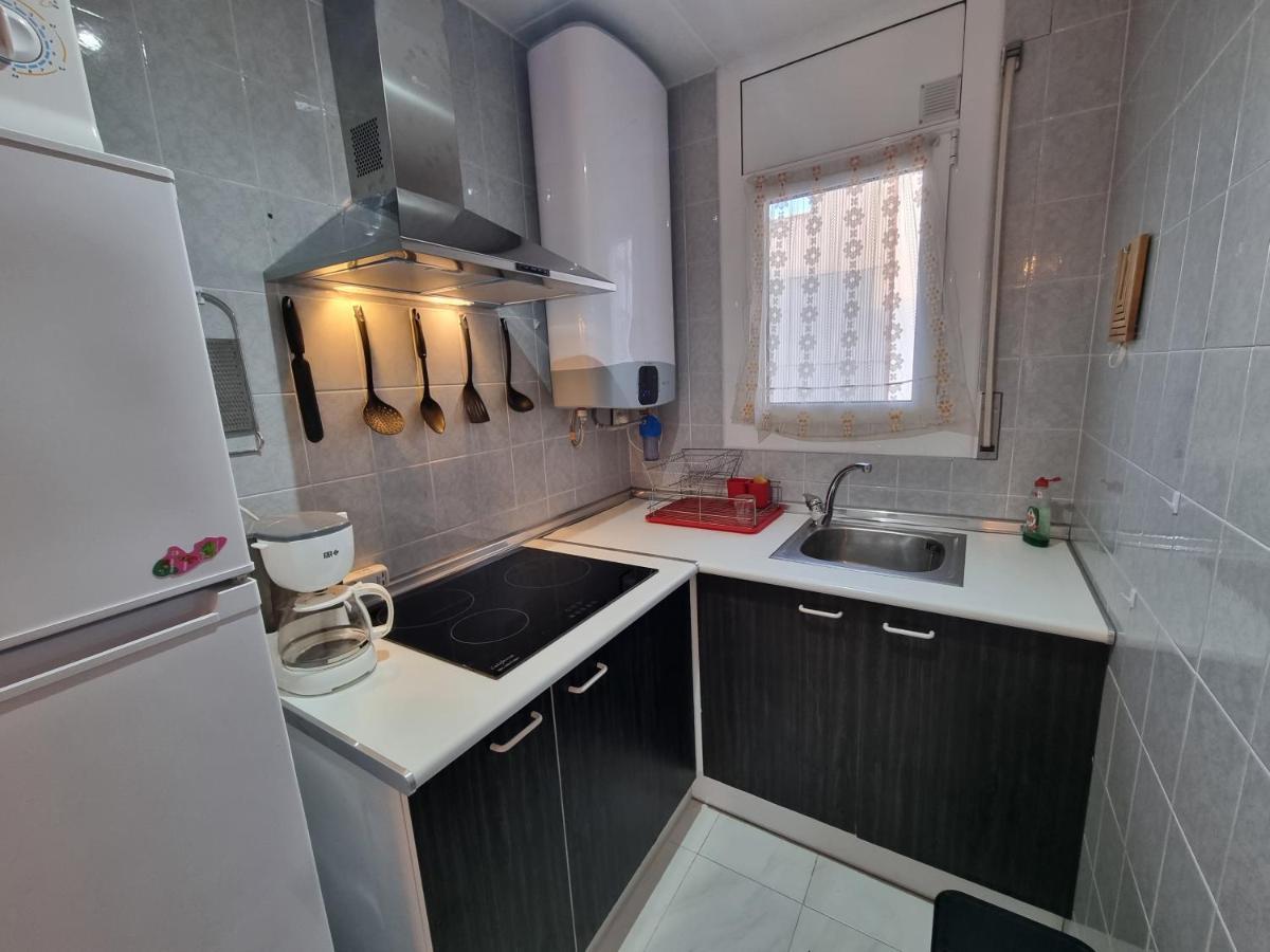 Lovely One Bedroom With Balcony Roses Buitenkant foto
