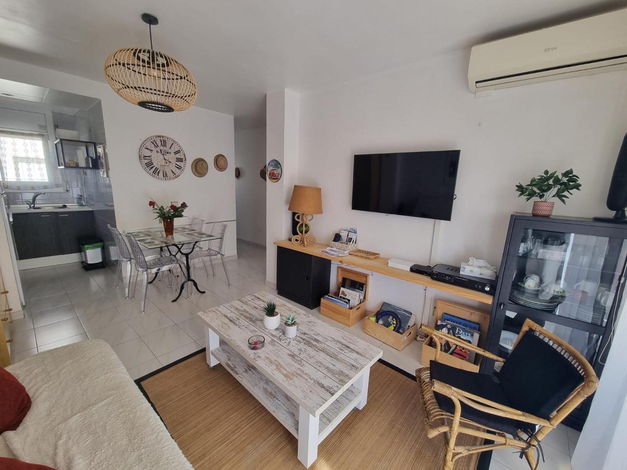 Lovely One Bedroom With Balcony Roses Buitenkant foto